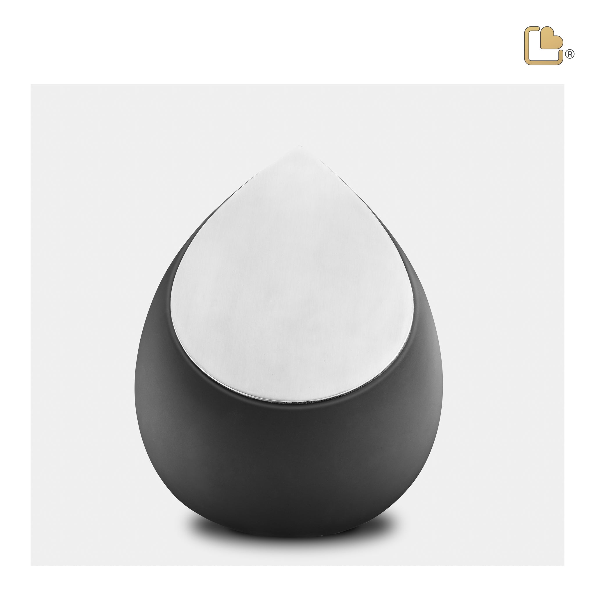 Drop Black (Medium)