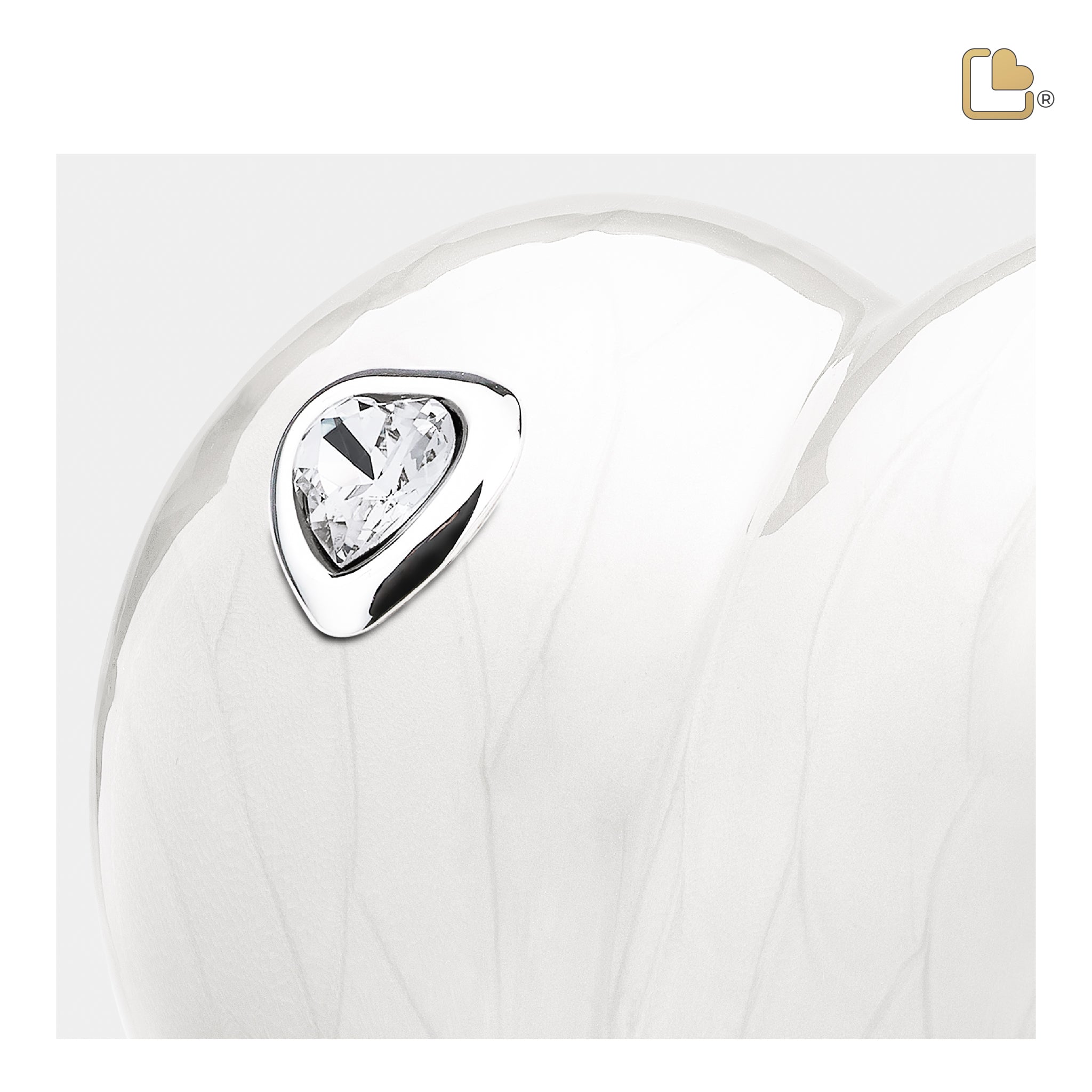 LoveHeart™ Pearl (Medium)
